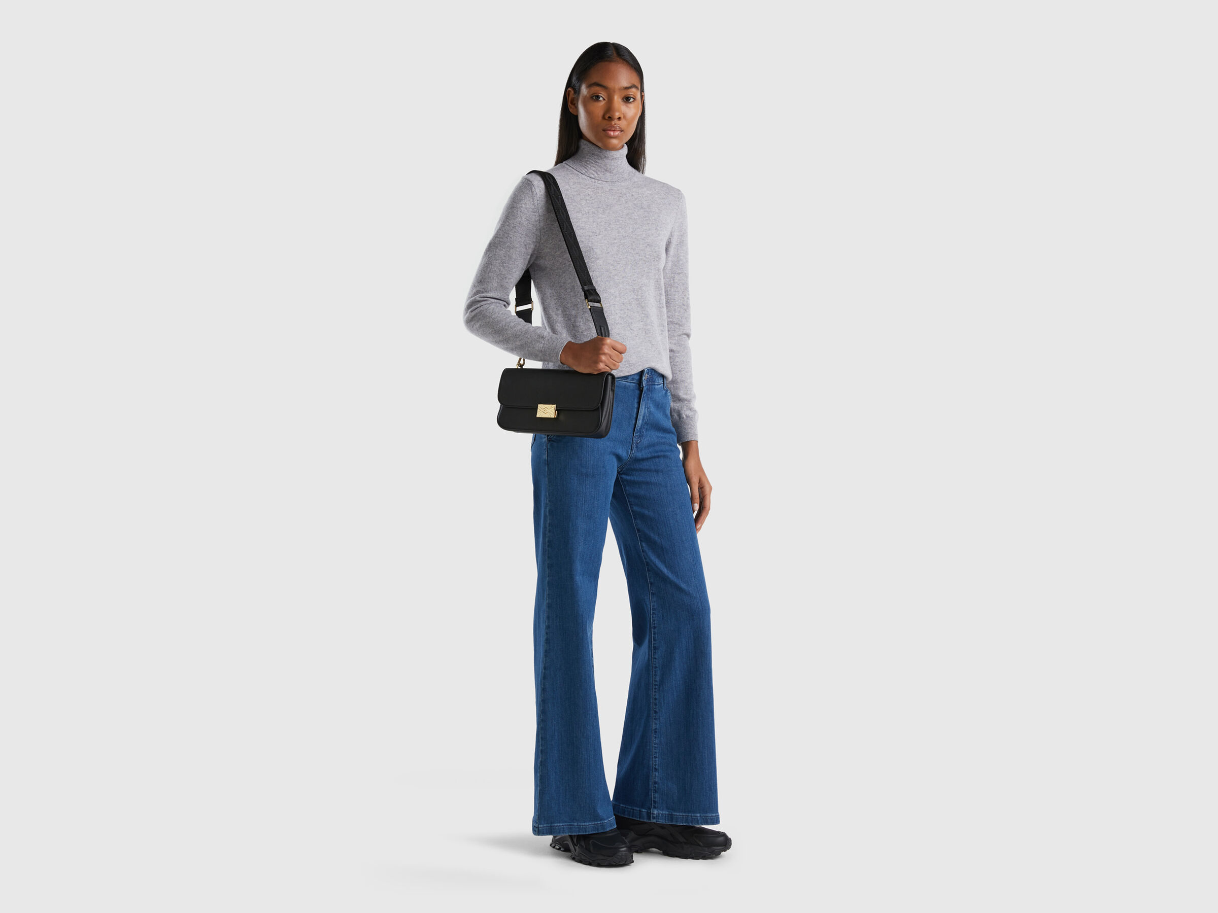 Turtleneck sweater in pure virgin wool image number 3