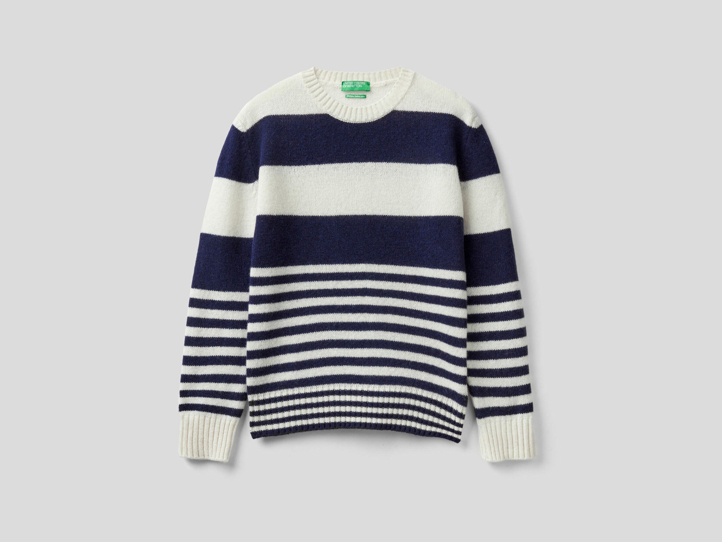 Sweater in pure Shetland wool image number 4