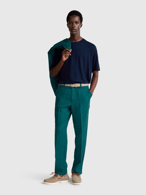 Chinos in pure linen Men