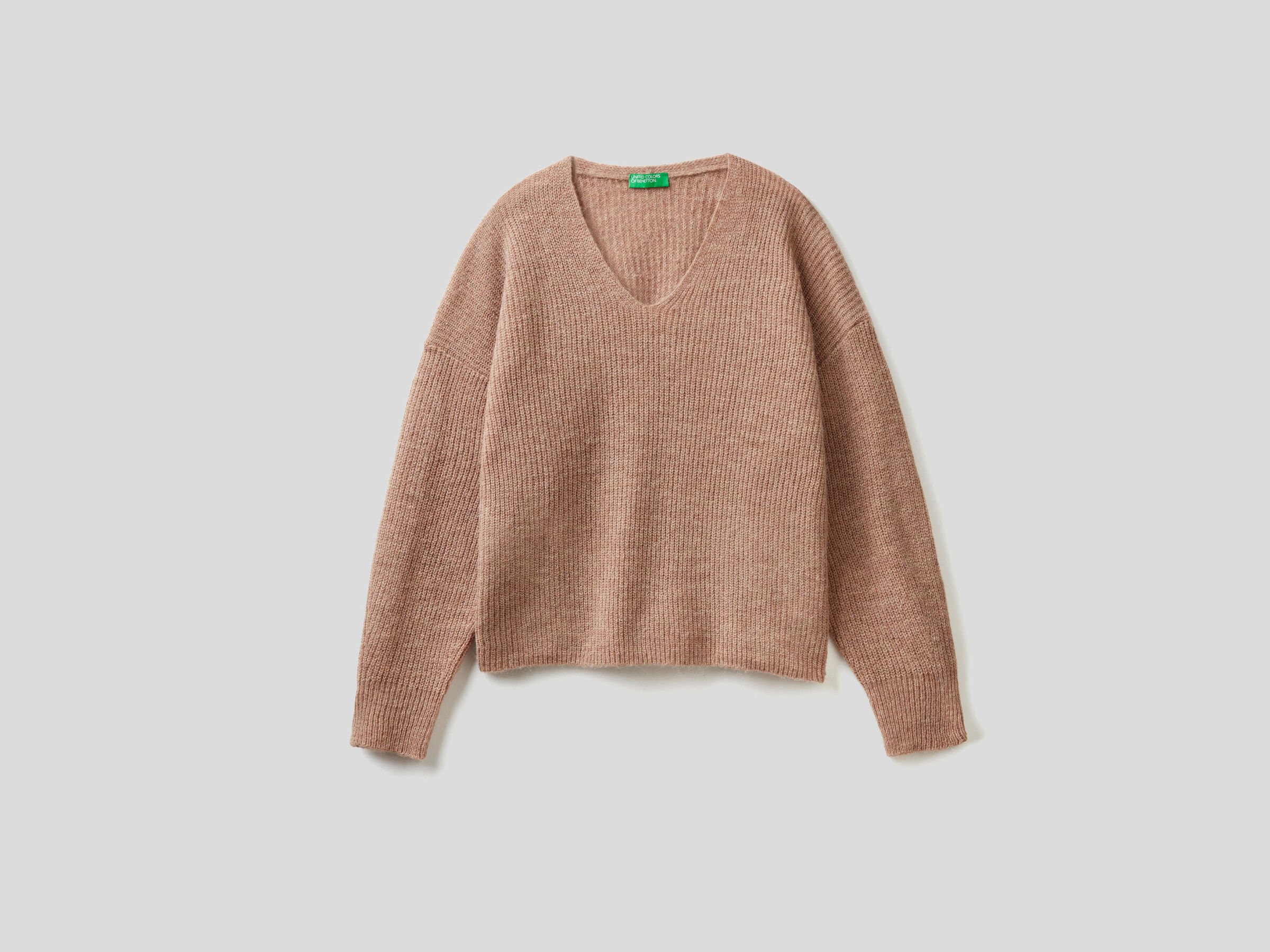 Boxy fit V-neck sweater image number 4