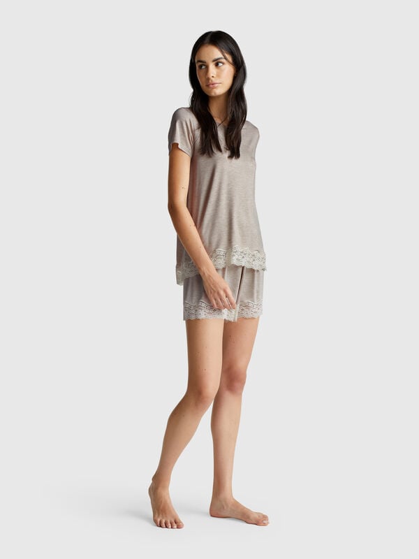 Short sleeve top with lace Women