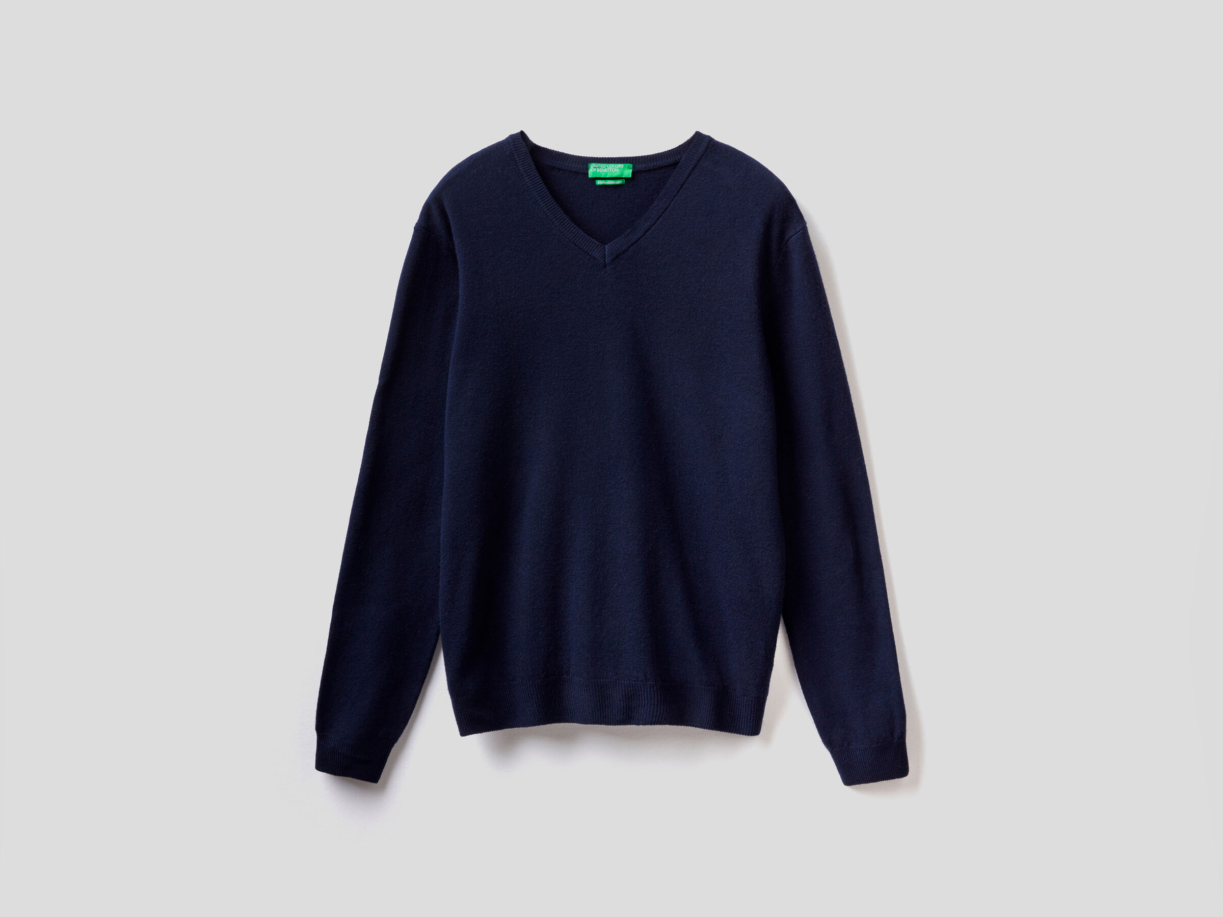 V-neck sweater in pure virgin wool image number 5