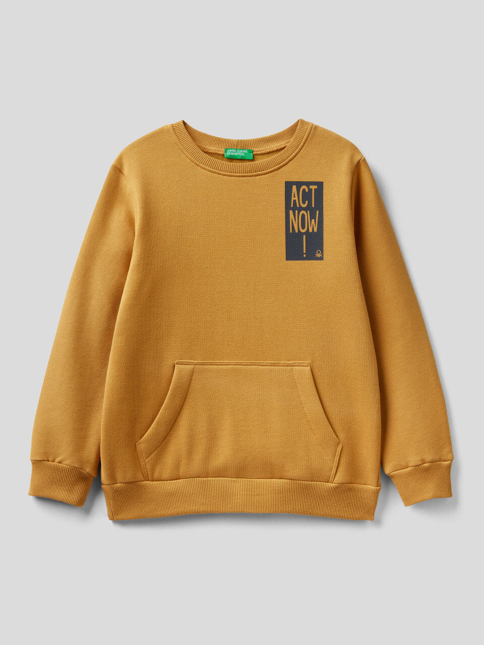 Warm hoodie with print