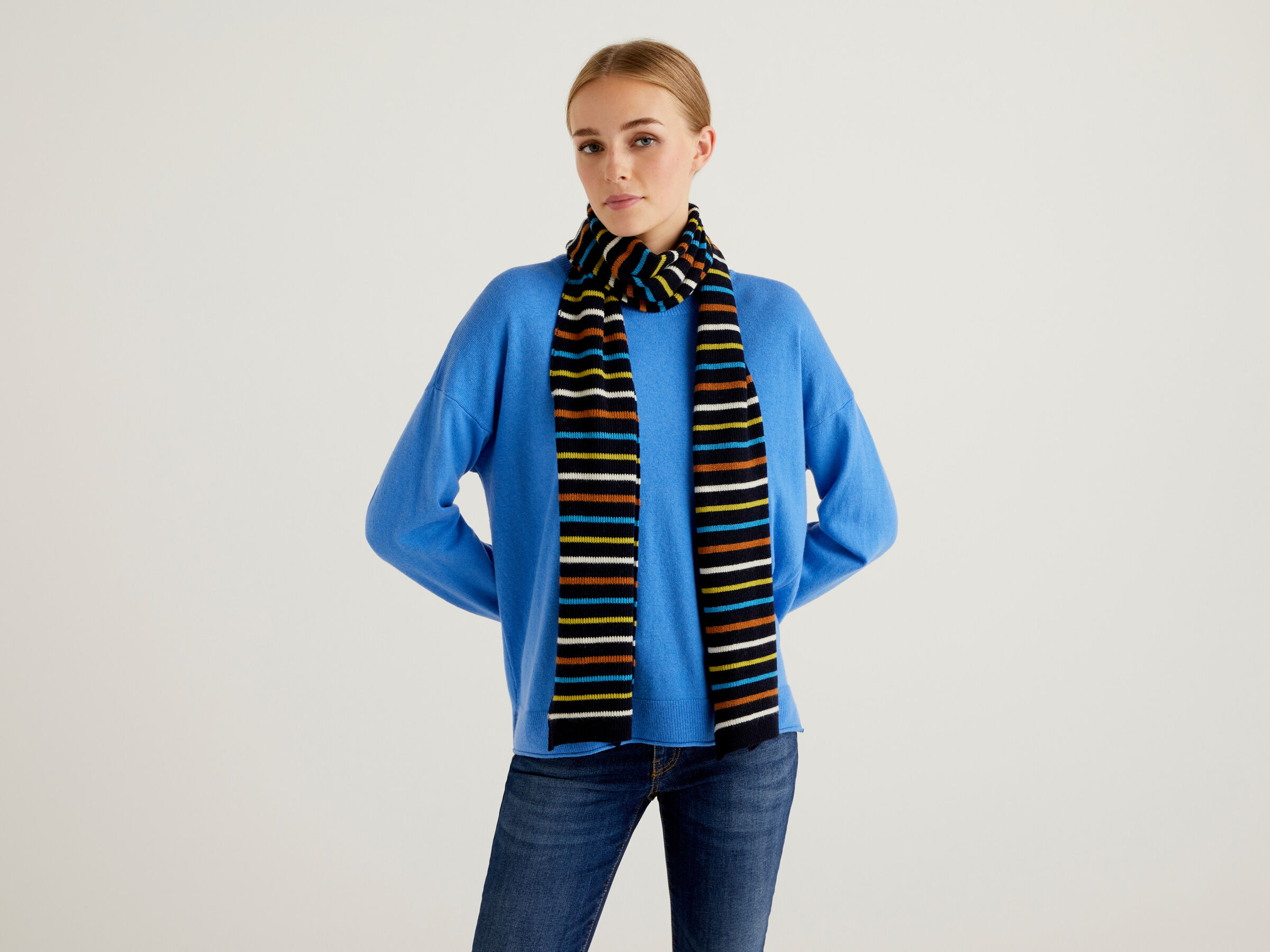 Scarf in wool and cashmere blend image number 3