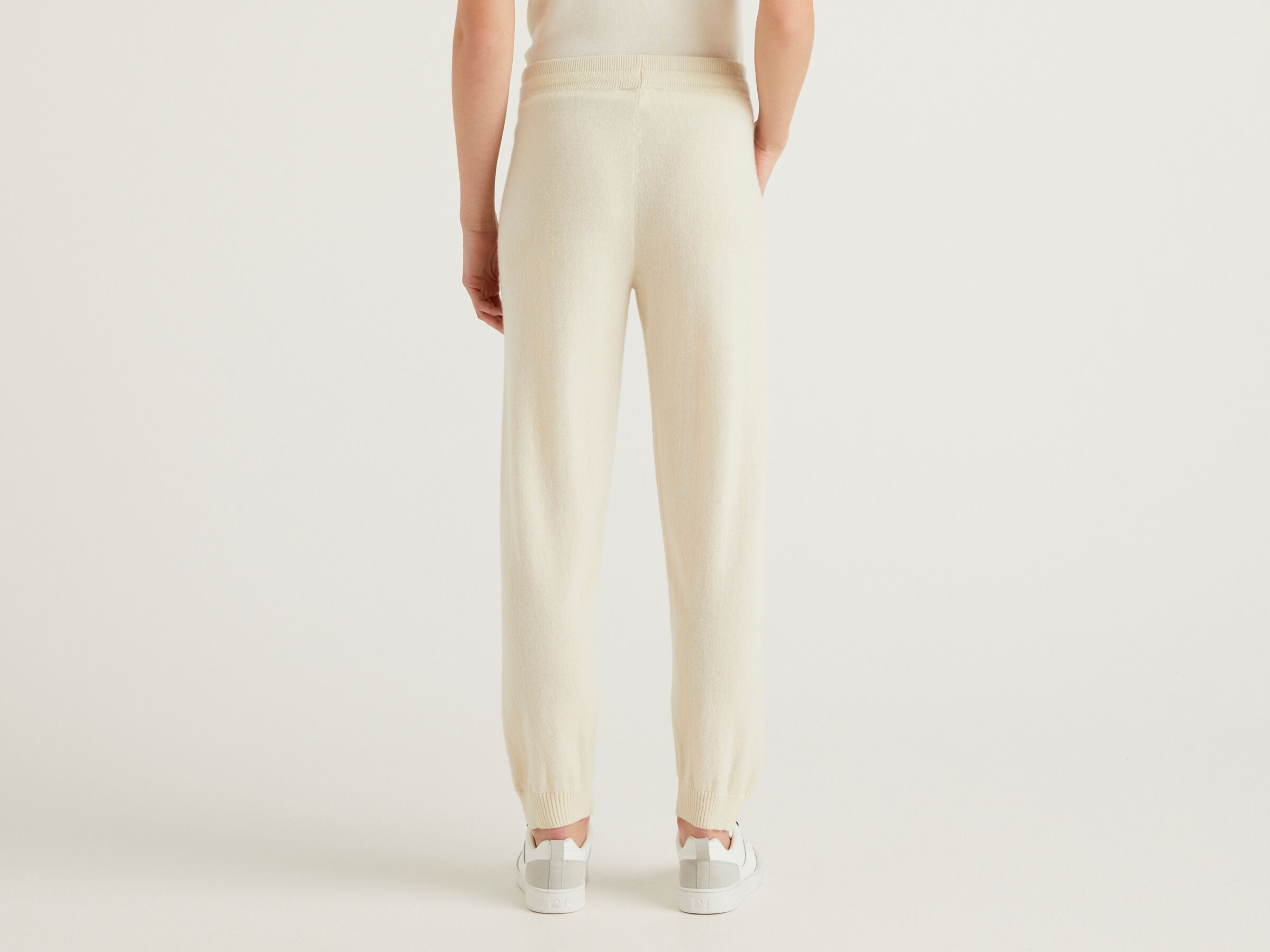 Pure cashmere sporty trousers image number 2