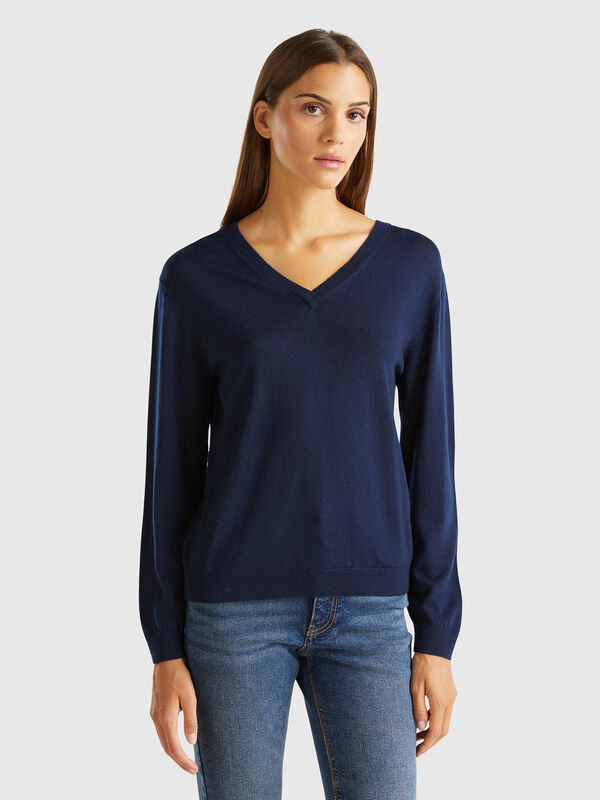 V-neck sweater in pure Merino wool Women