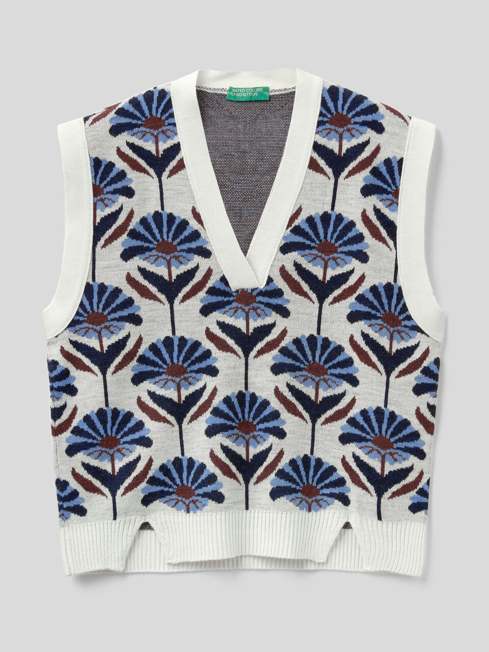 V-neck jacquard vest image number 1