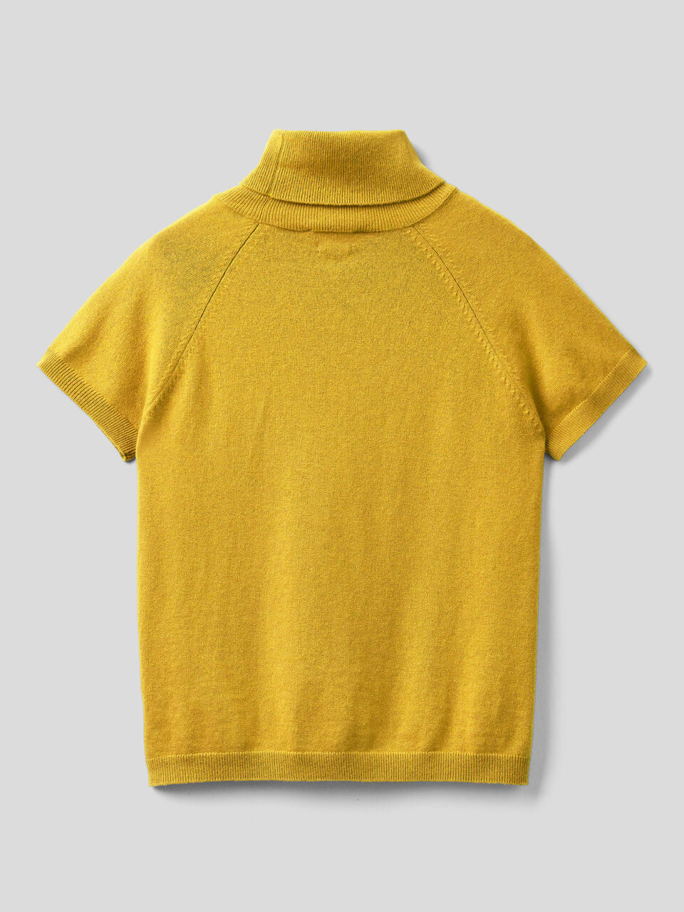 Short sleeve turtleneck image number 2