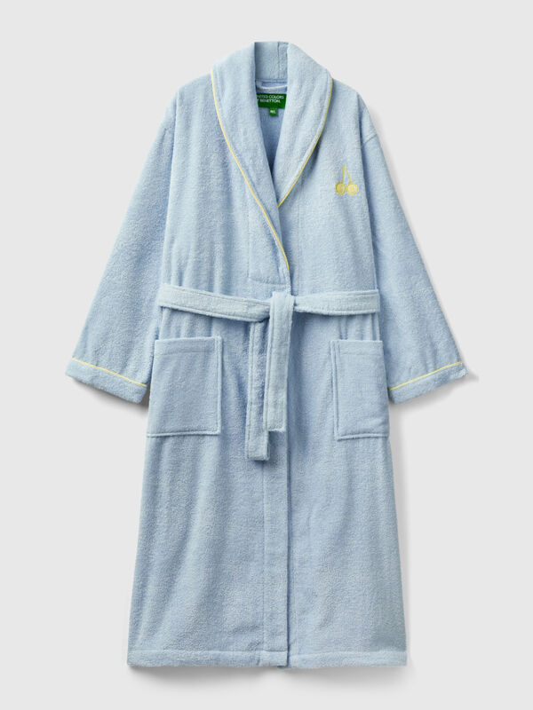 Sky blue bathrobe with cherry embroidery