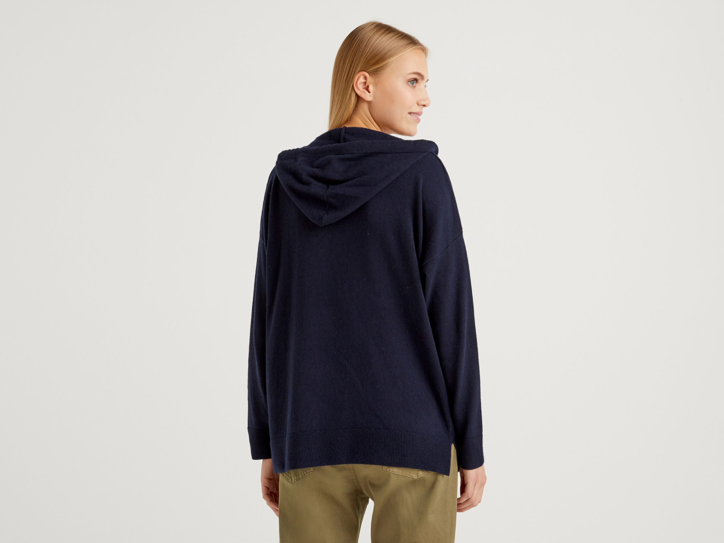 Sweater in cashmere blend with hood image number 2
