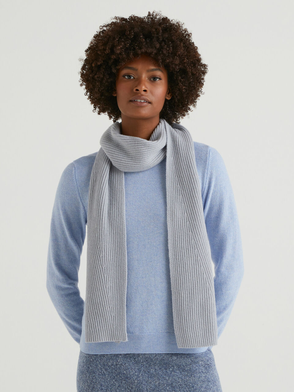 Pure virgin wool scarf image number 2
