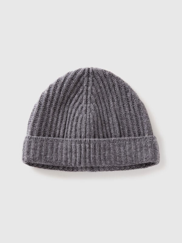 Hat in pure virgin wool Men