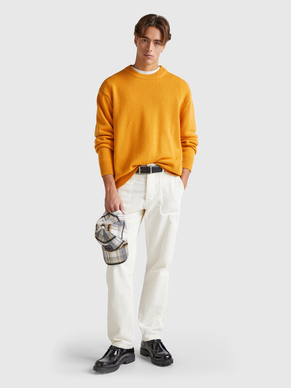 Worker-style velvet trousers Men