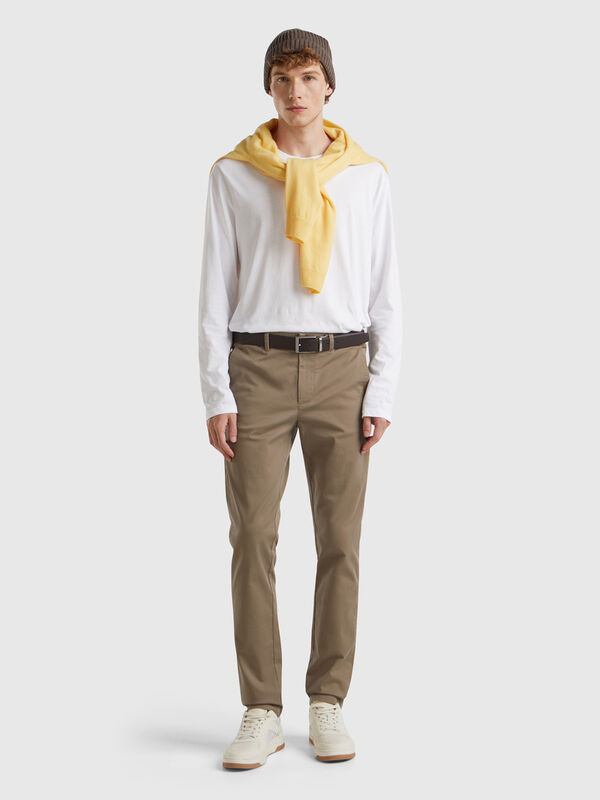 Slim fit chinos in stretch cotton Men