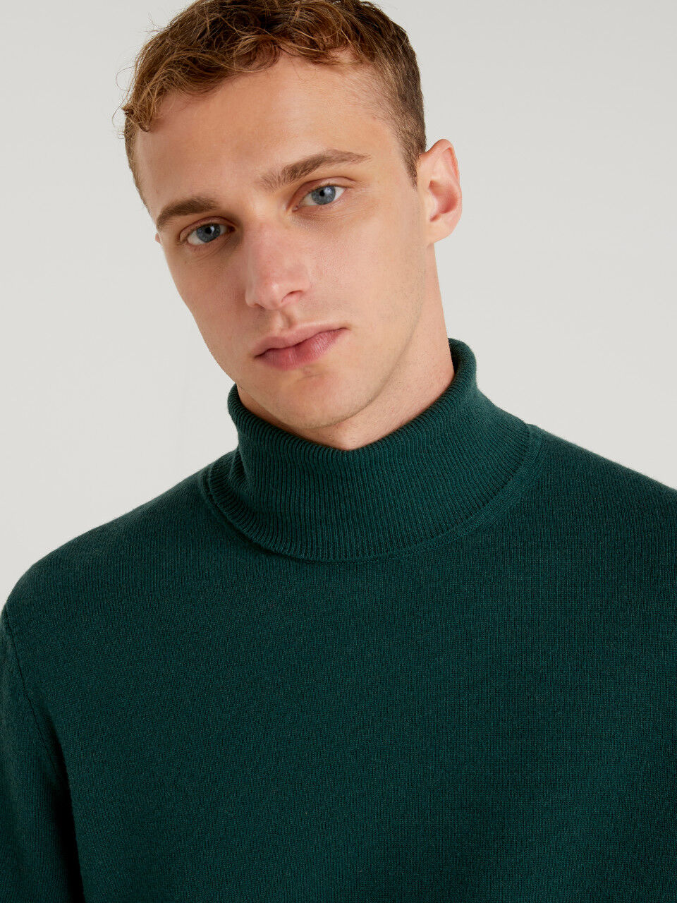 Green turtleneck sweater outlet mens