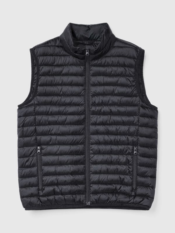 Sleeveless puffer jacket with recycled wadding Men
