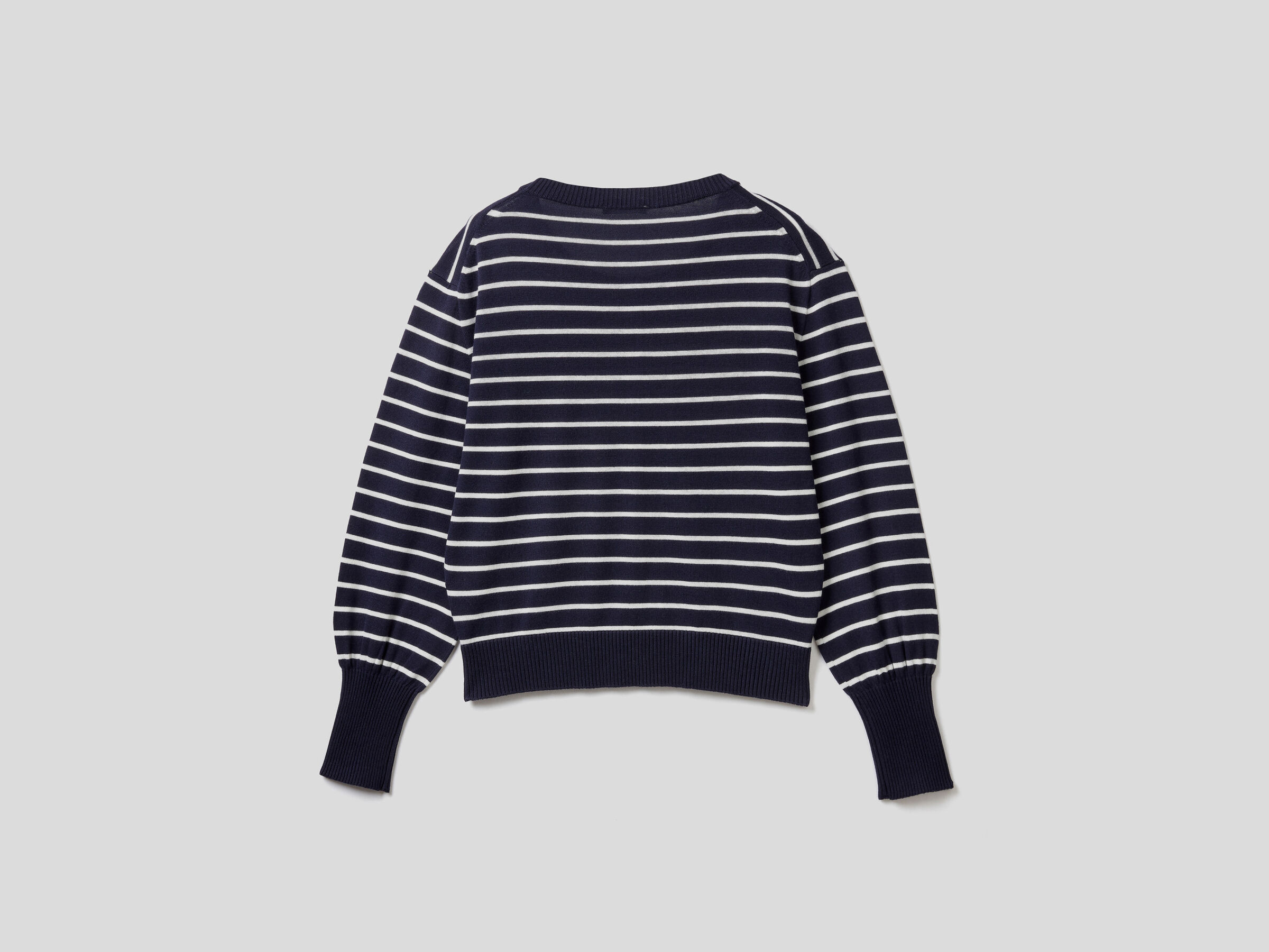 Sweater with puff sleeve image number 5