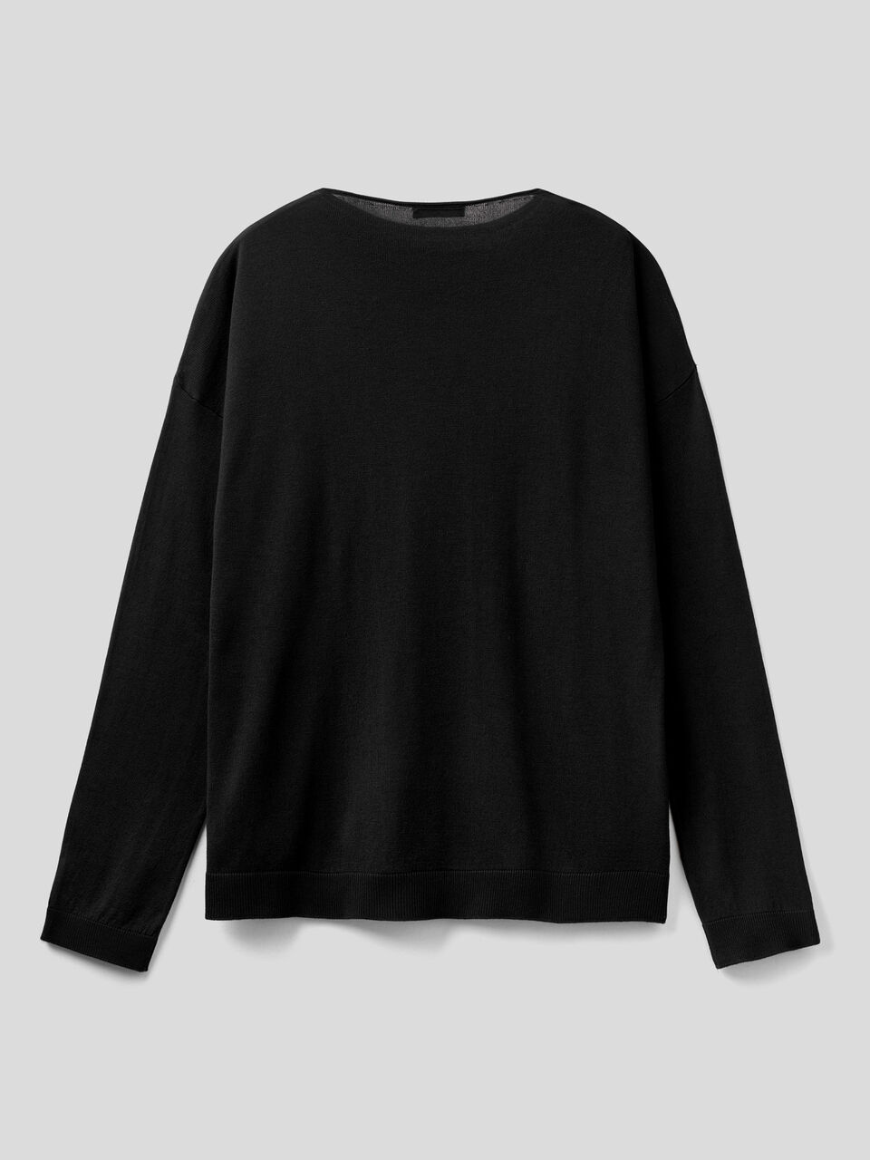 Relaxed boxy fit sweater image number 2