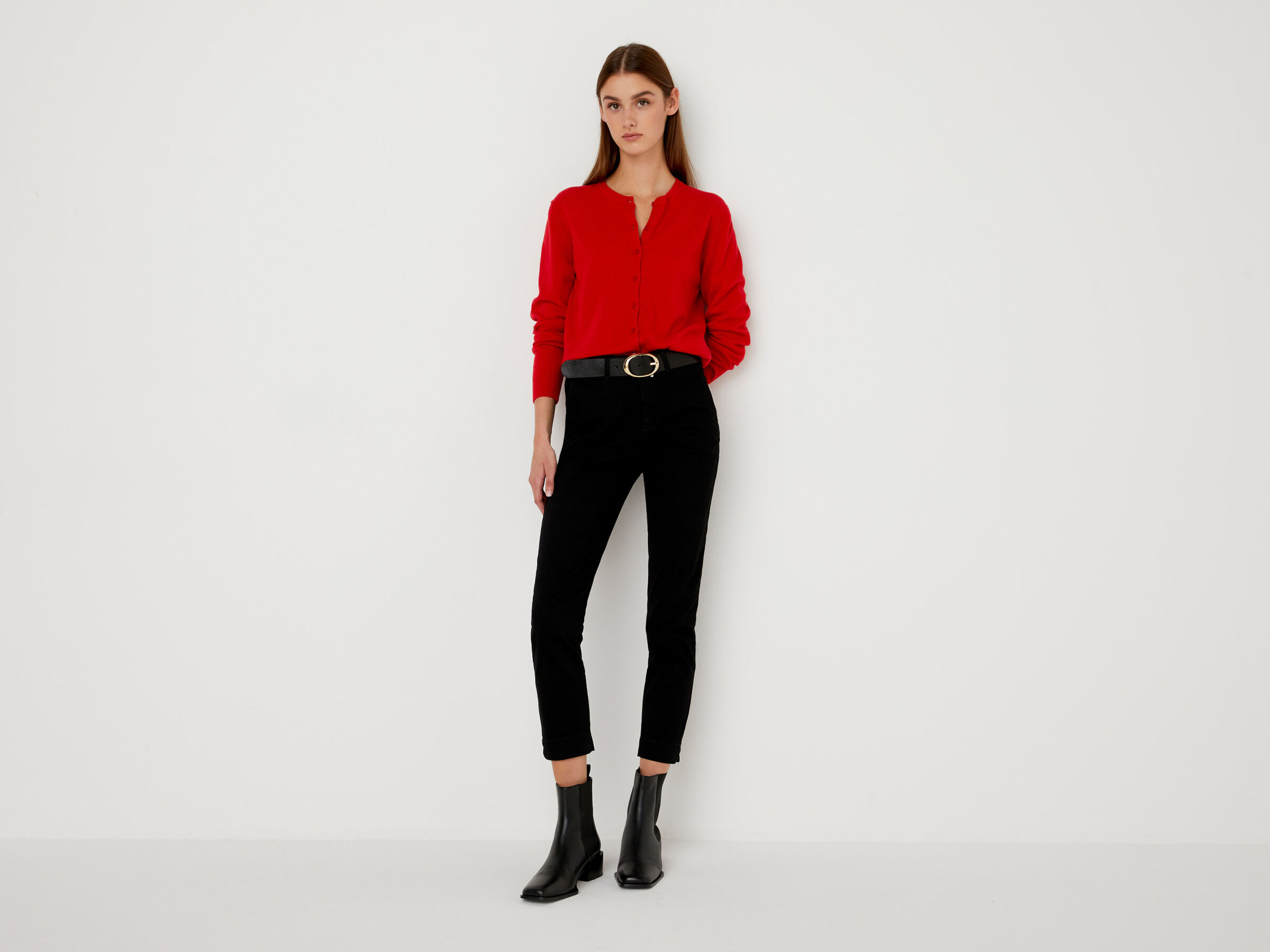 Crew neck cardigan in pure virgin wool image number 3