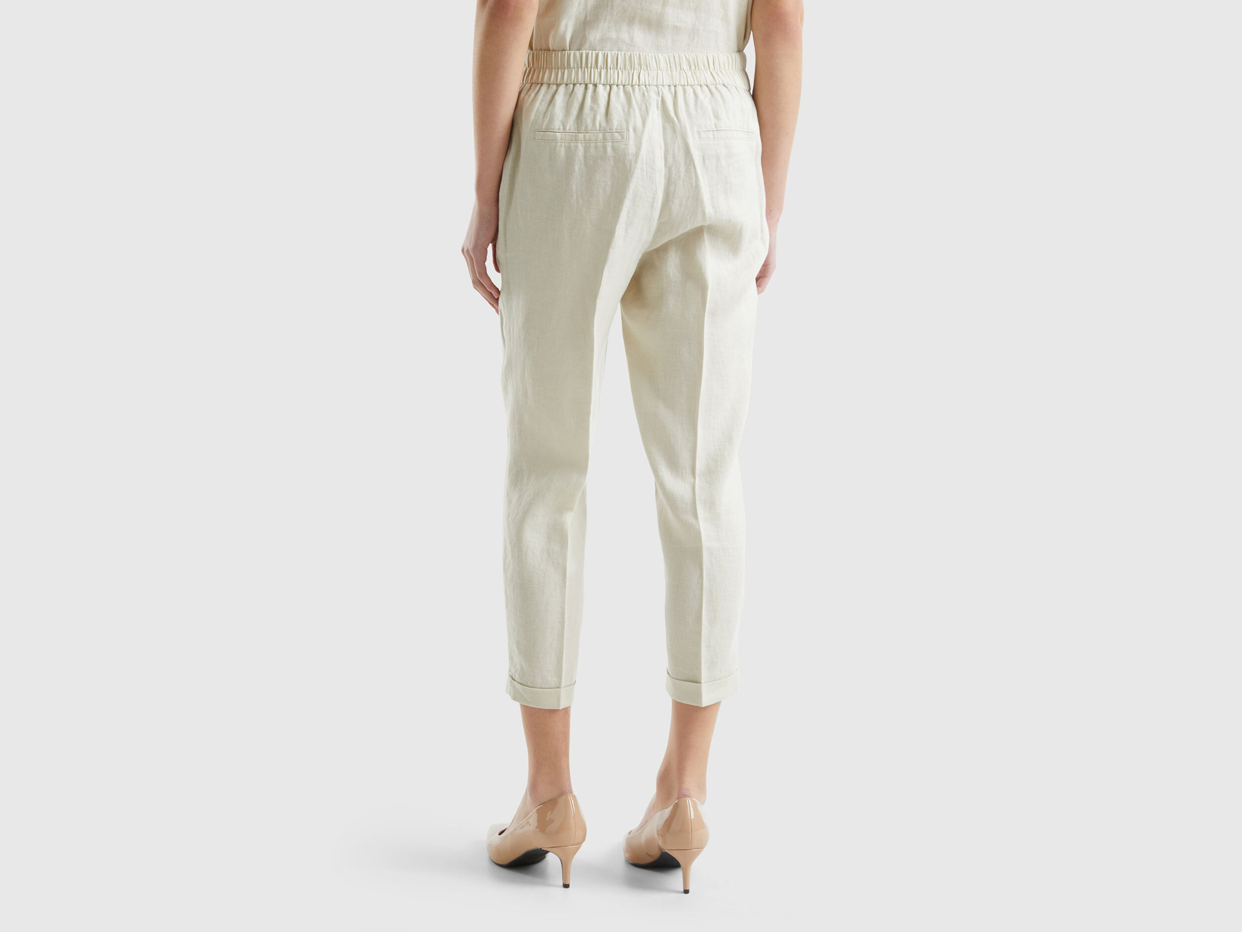 Cropped trousers in 100 linen Beige Benetton