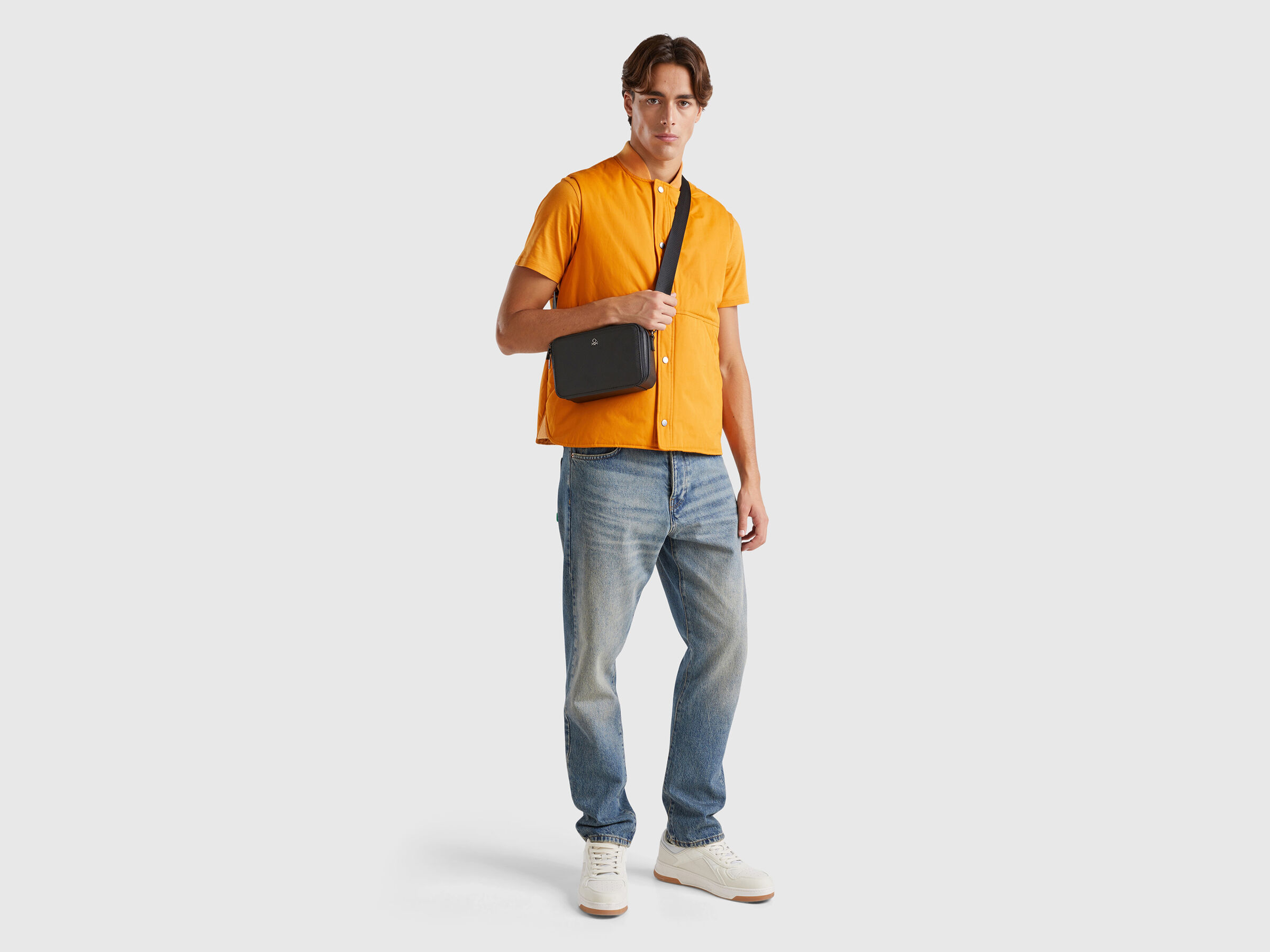 WAISTCOAT Men image number 2