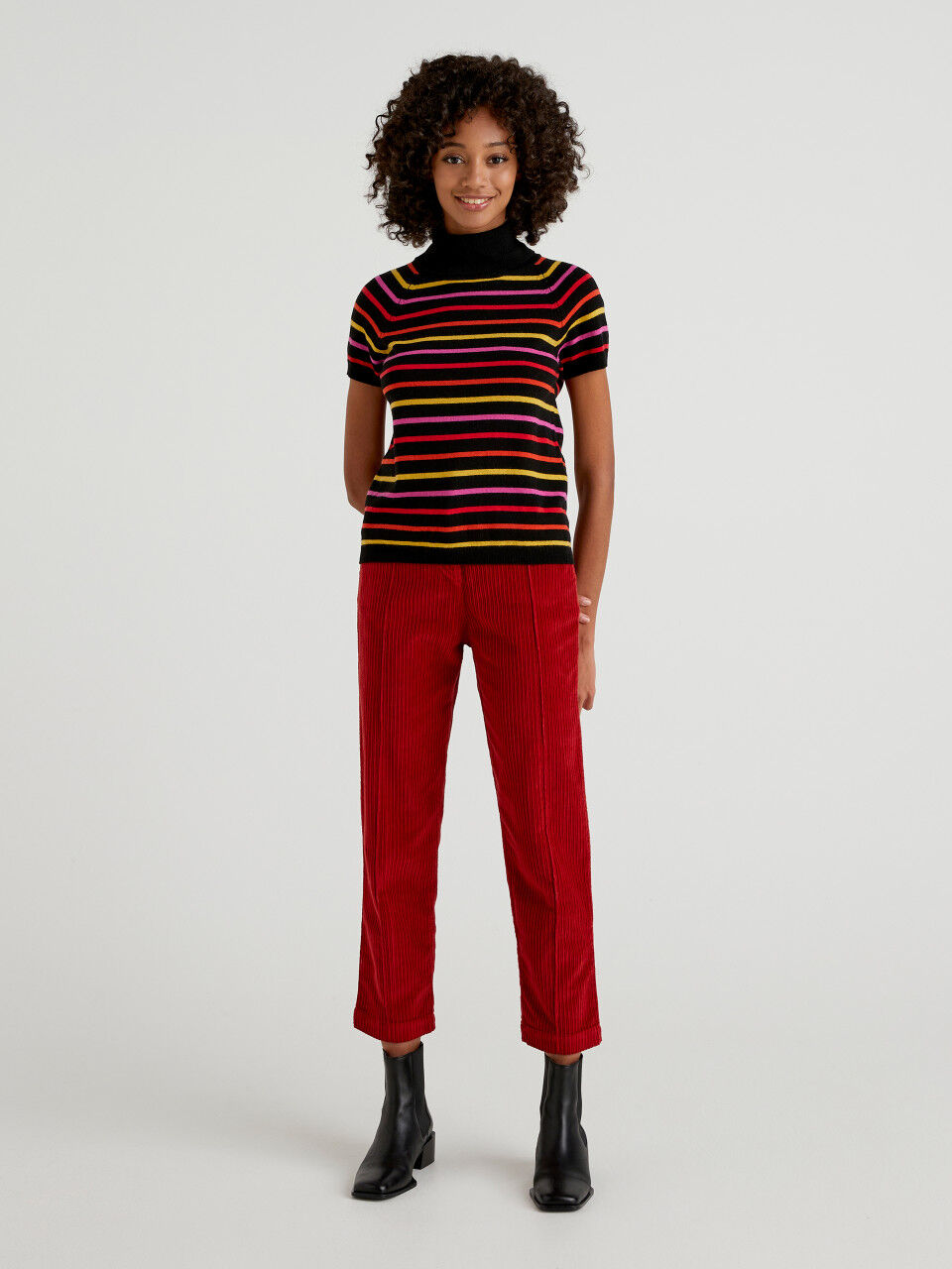 Regular fit velvet trousers