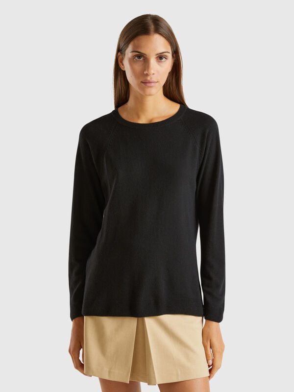 Black crew neck sweater in cashmere and wool blend Women