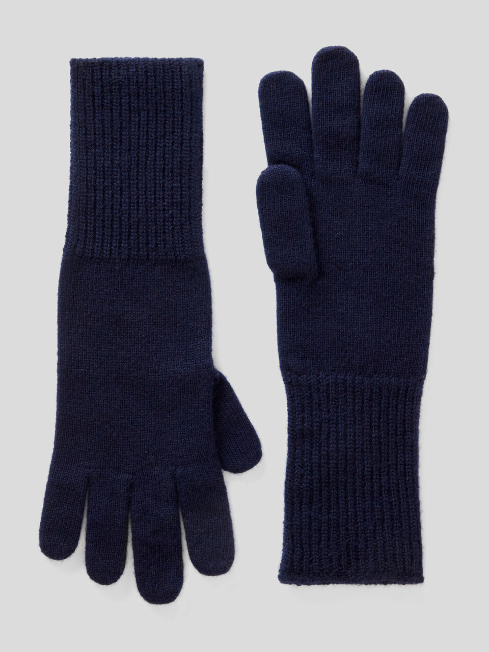 Gloves in pure virgin wool image number 1