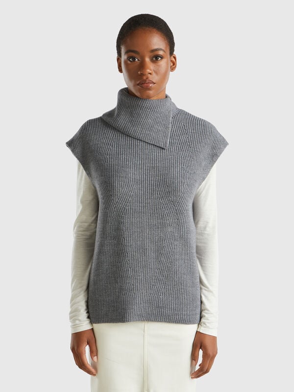 Long vest with high neck Women