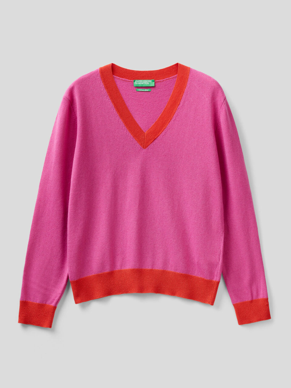 V-neck sweater in cashmere blend image number 1