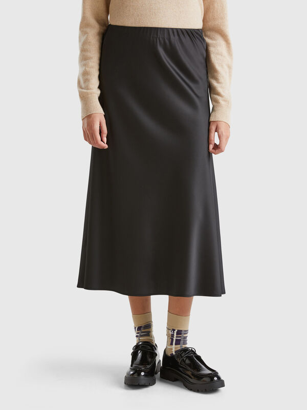 Flowy satin look skirt Women