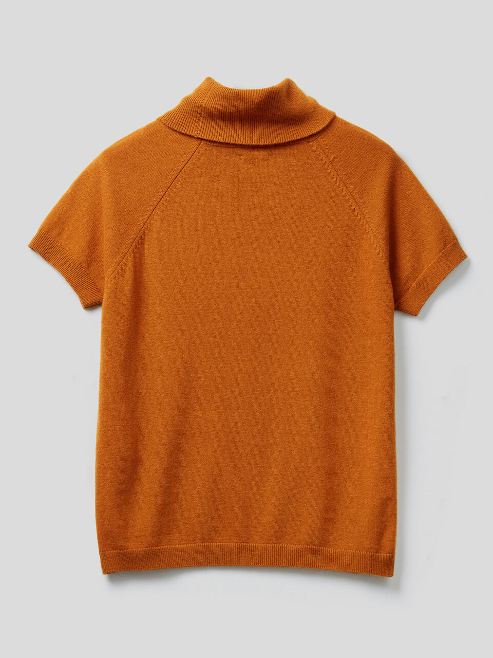 Short sleeve turtleneck image number 2