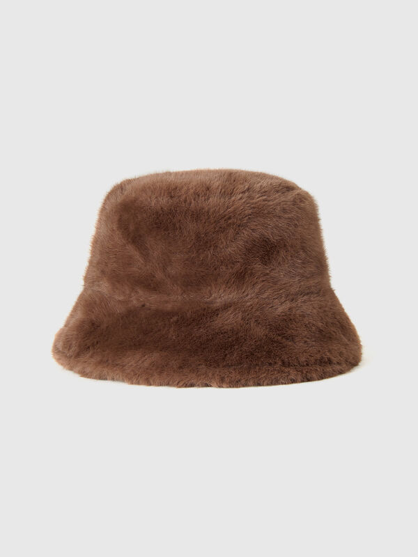 Hat in faux fur Women