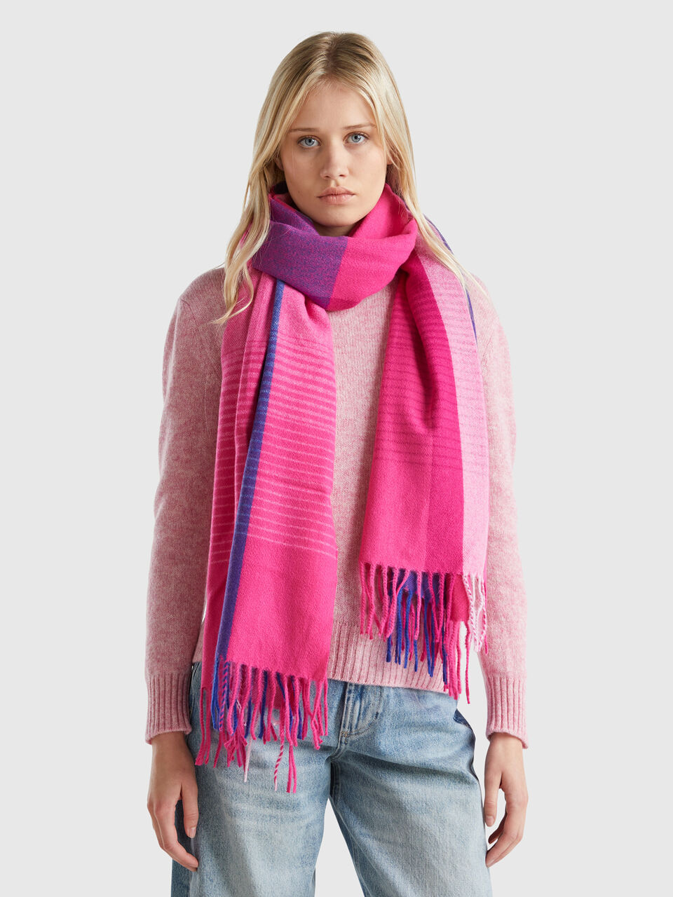 SCARF Women image number 2