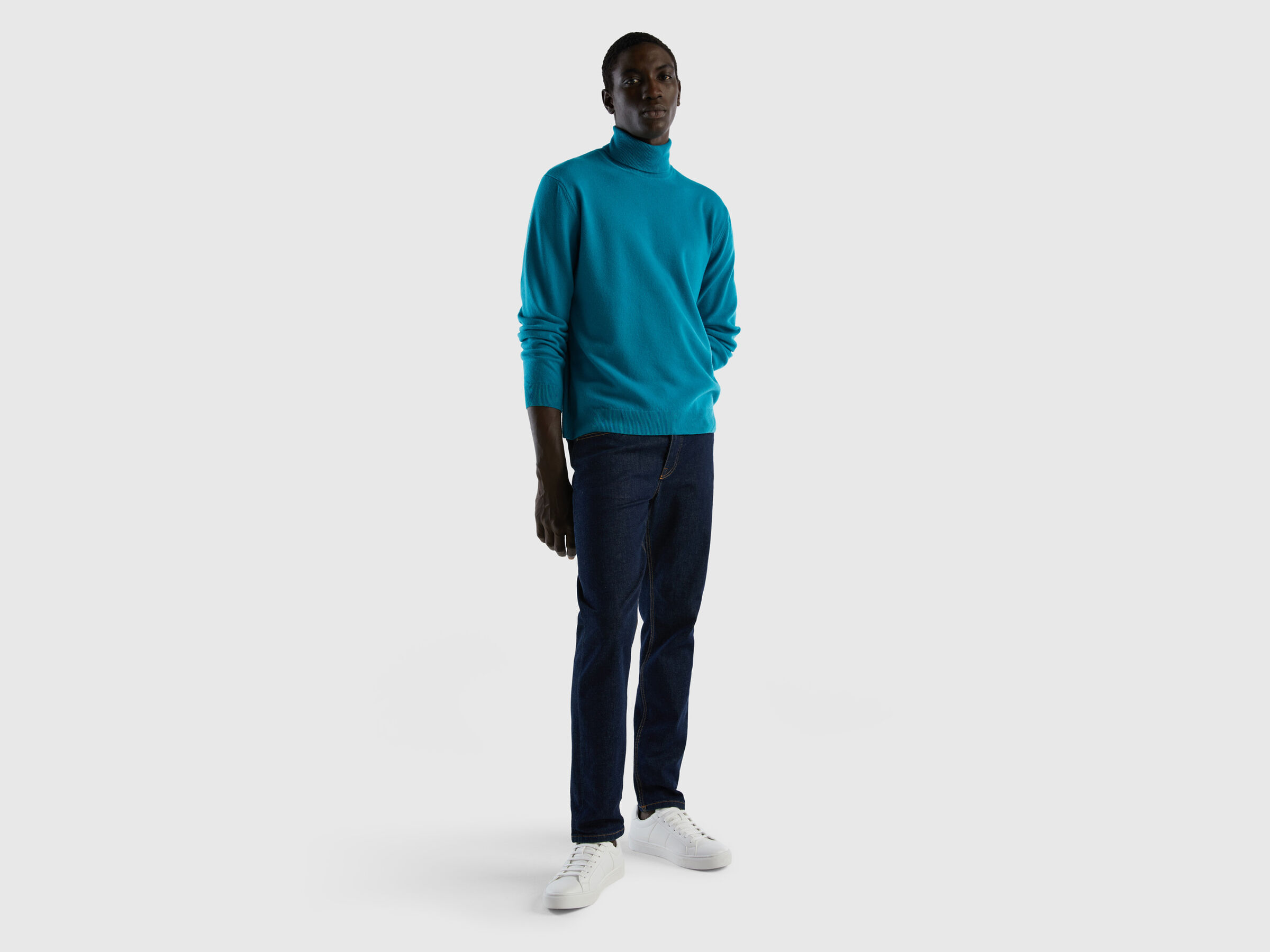 Turtleneck in pure virgin wool image number 3