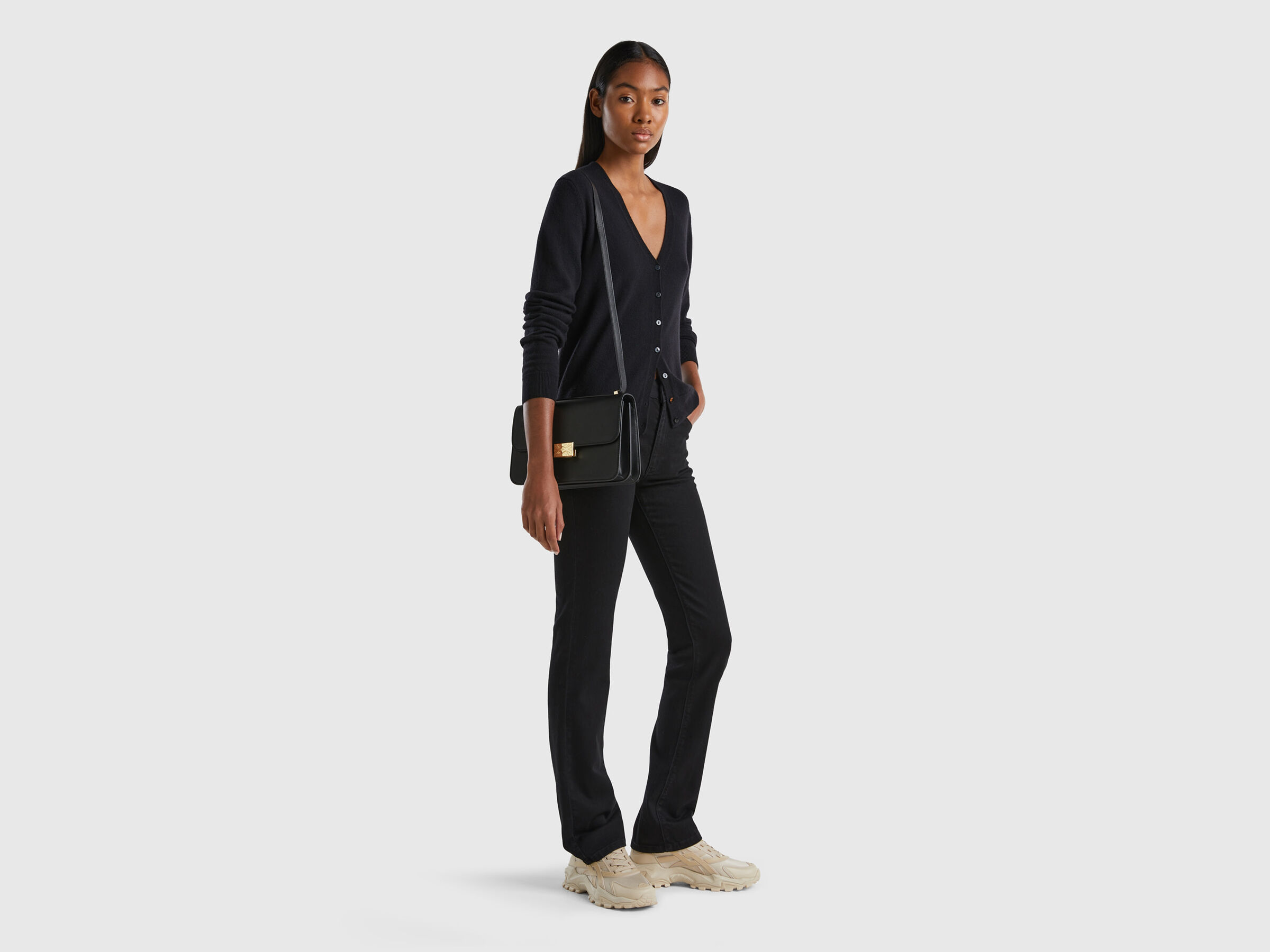 V-neck cardigan in pure virgin wool image number 3