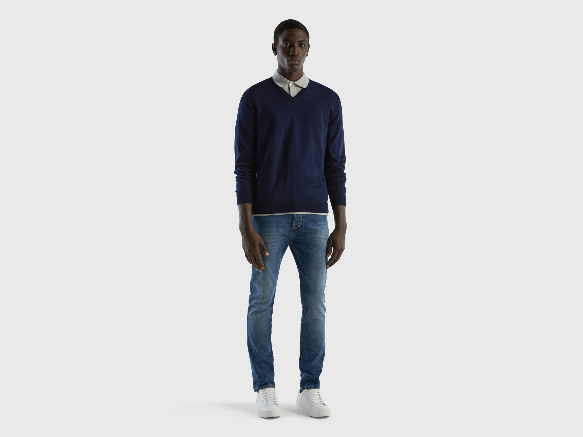 V-neck sweater in pure cotton image number 3