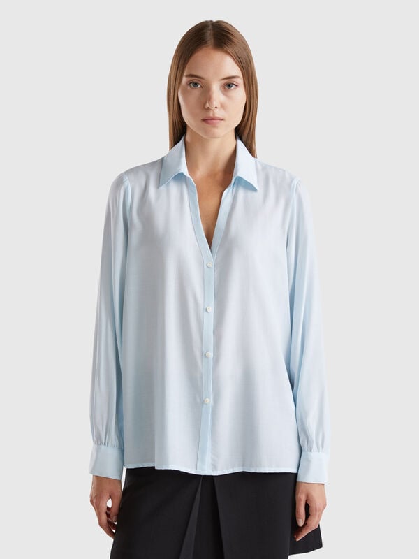 Shirt with V-neck Women