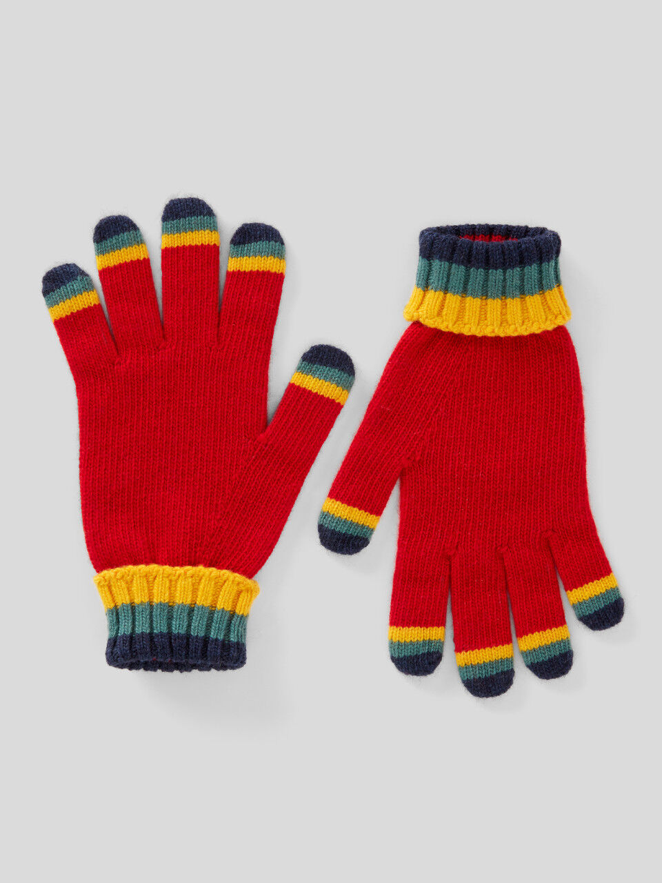 Gloves in recycled wool blend