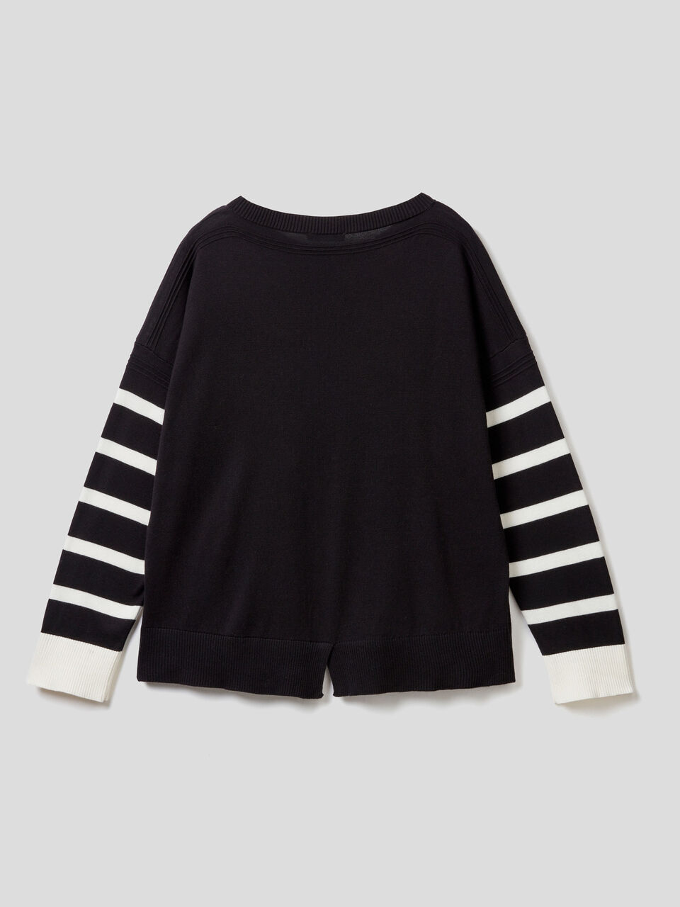 Sweater with slit on the back image number 2