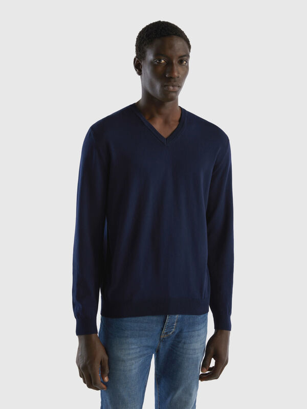 V-neck sweater in pure cotton Men