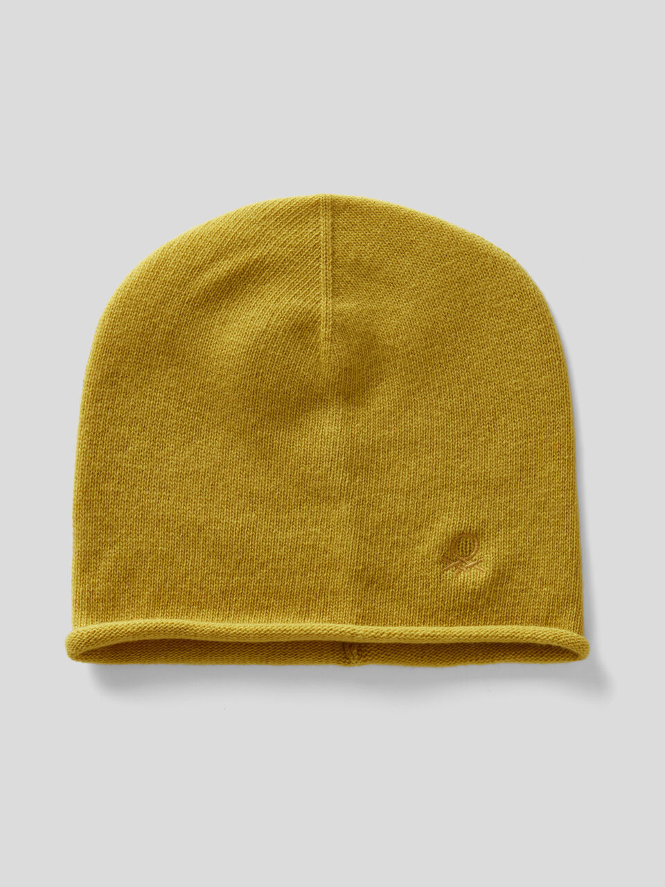 Hat in pure virgin wool image number 1