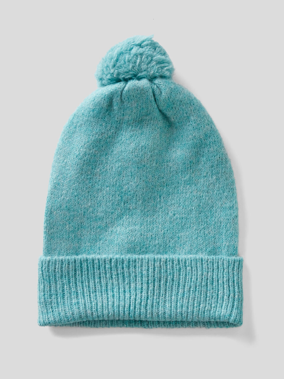 Hat with pom pom image number 1