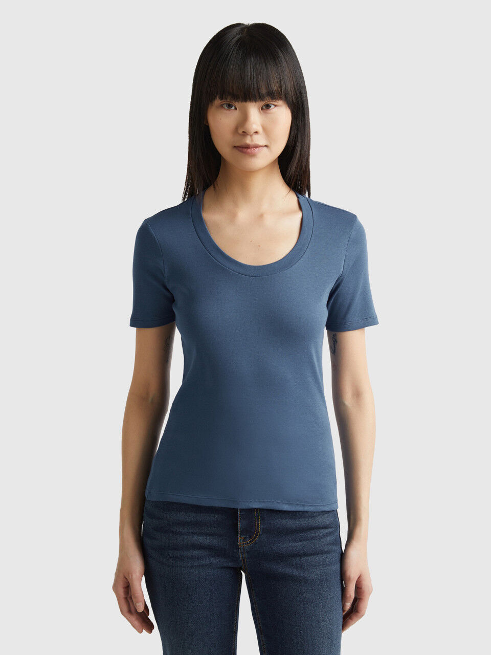 Women's t shirts with longer short sleeves top