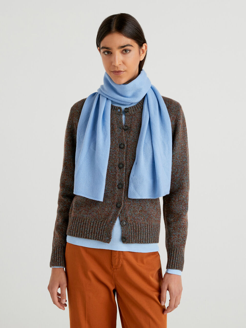 Classic scarf in pure cashmere image number 2