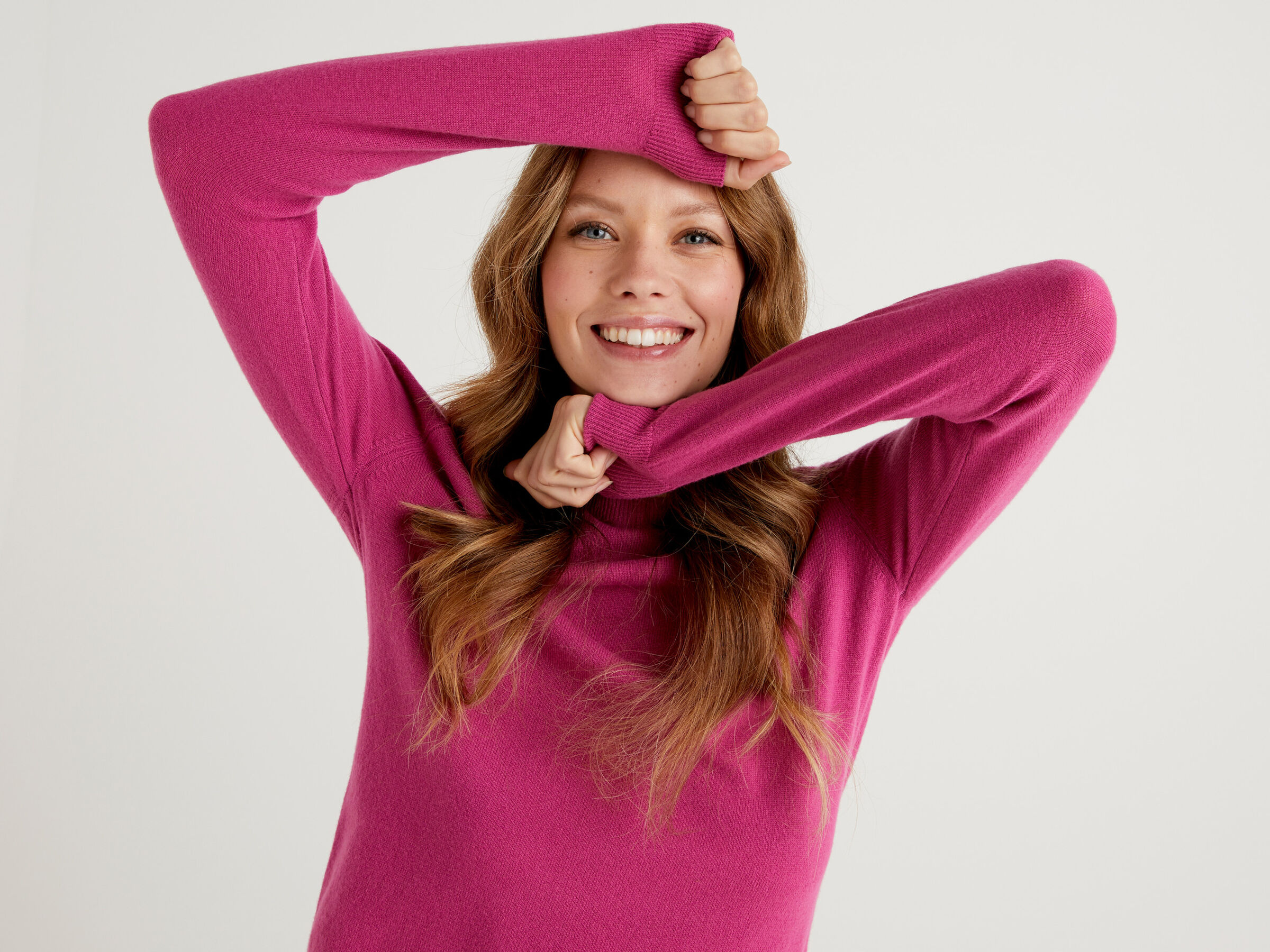 Crew neck sweater in pure virgin wool image number 4