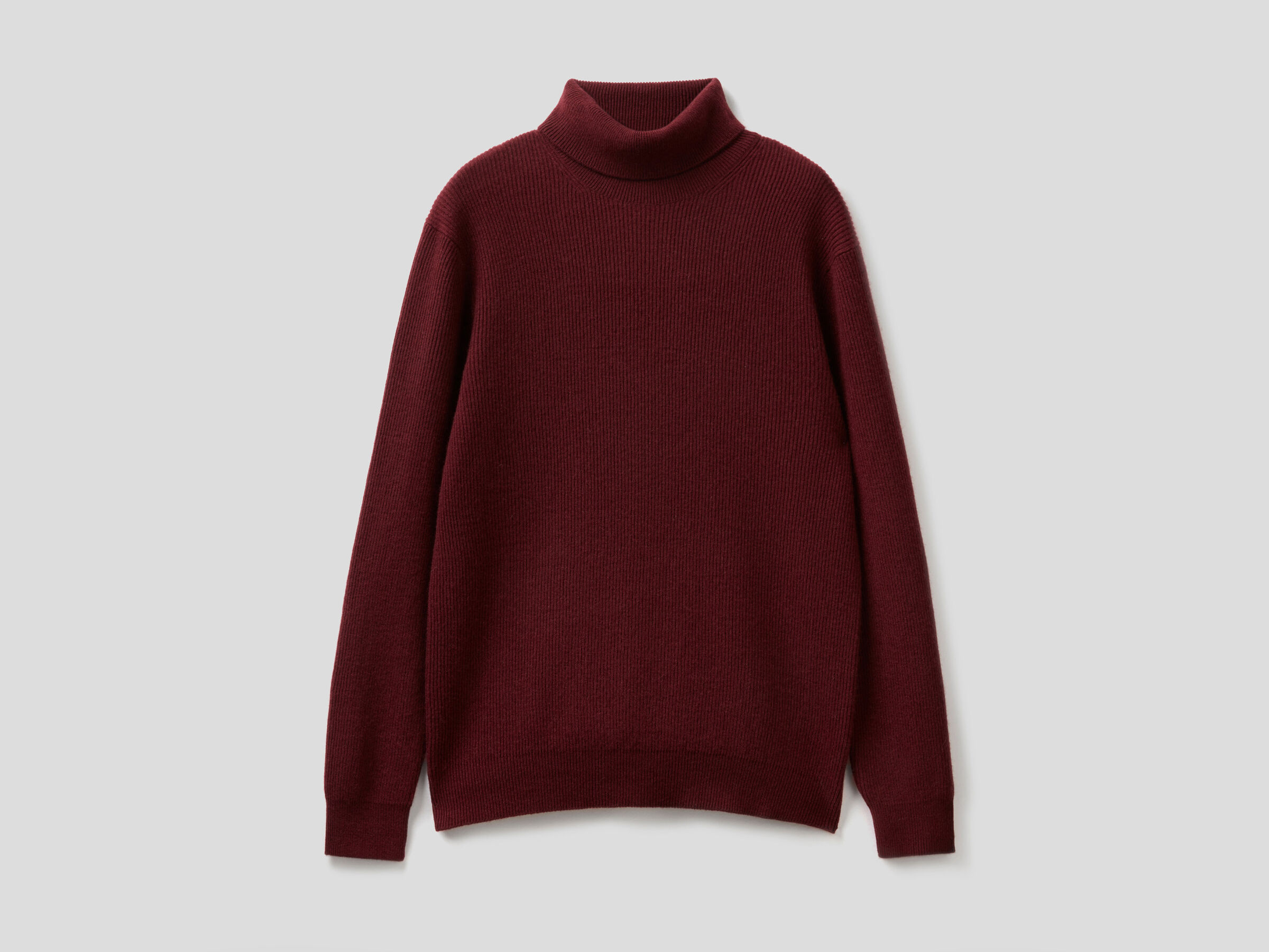 Turtleneck in cashmere blend image number 4