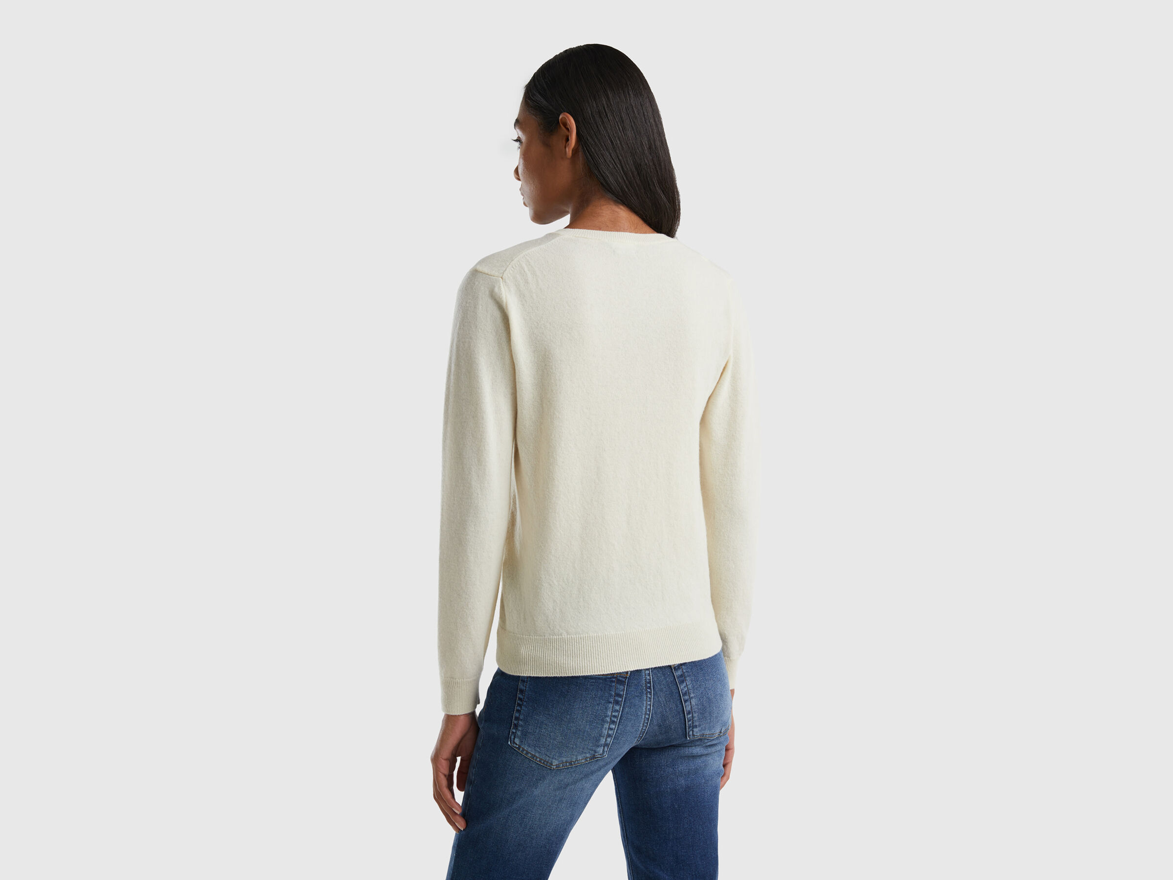 V-neck sweater in pure virgin wool image number 2