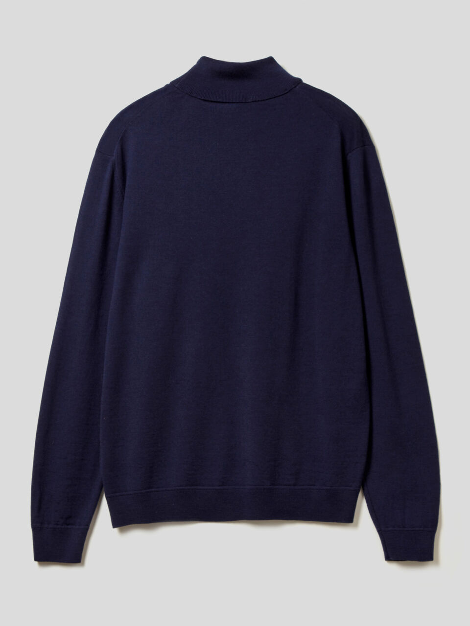 Turtleneck in pure virgin wool image number 2