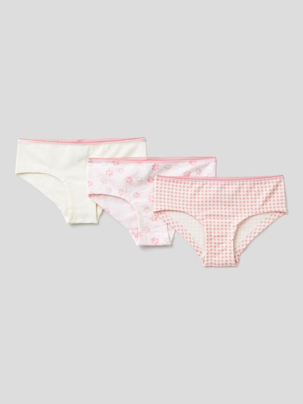 Three pairs of underwear in stretch cotton
